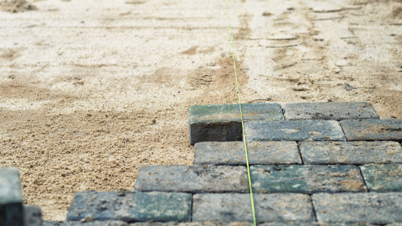 Descubra as diferenças entre pavers de tráfego leve e moderado e encontre o modelo ideal para sua área.