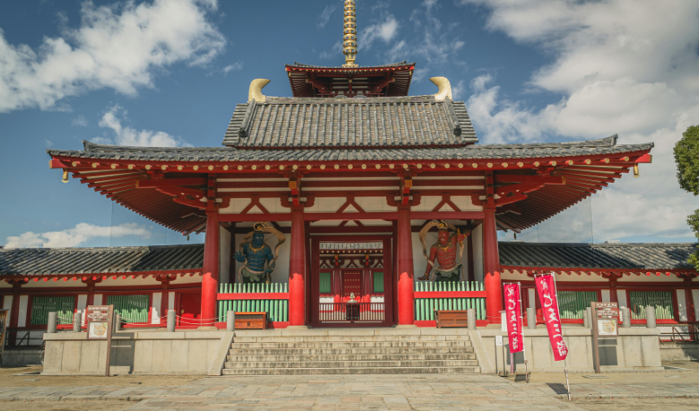 Os templos japoneses carregam significados profundos para a cultura local, reflete Alberto Toshio Murakami.
